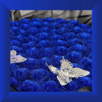 Midnight Sapphire 75 Glitter Rose Grand Bouquet - Image 3