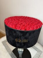 The Grand Noir 101 Rose Collection - Image 2